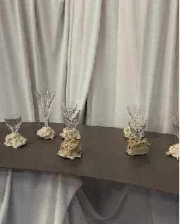 石与砂砾主题餐饮陈列